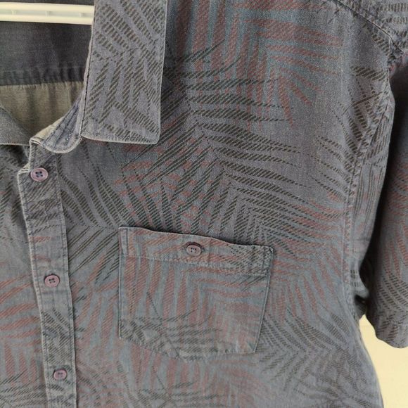 Sears Vintage Short Sleeve Button up Shirt with dark floral design, Size 2XL - Picture 12 of 14